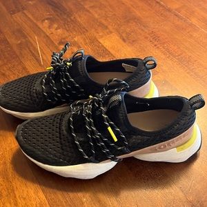 Womens Sorel athletic shoes